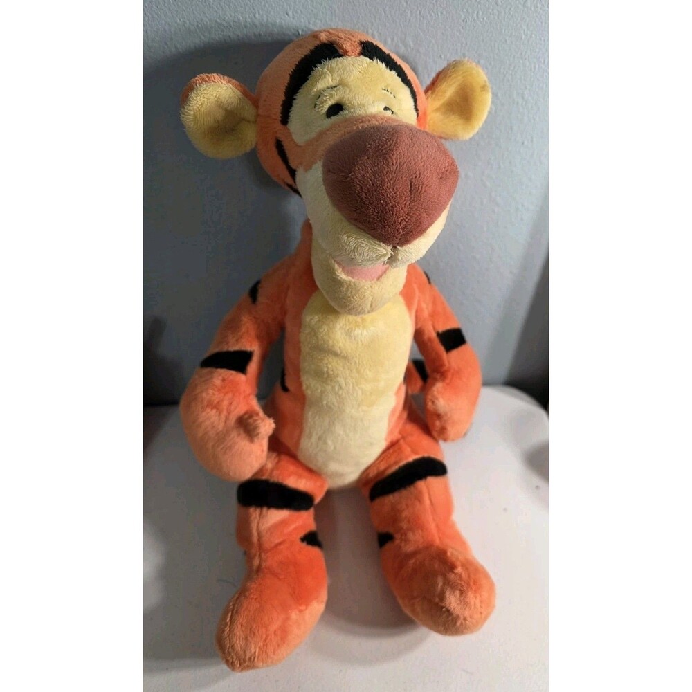 Disney Store Tigger Orange Plush Tiger 17” Stuffed Animal Winnie The Pooh